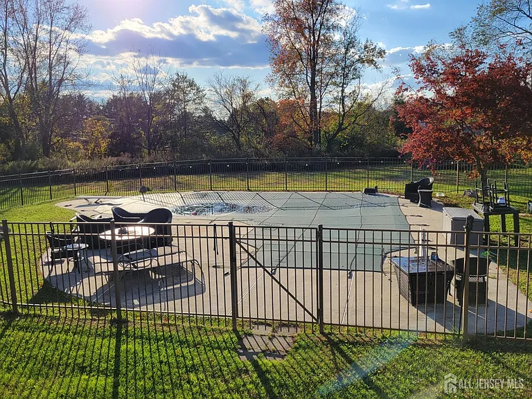 2 Groendyke Cir — Photo 22
