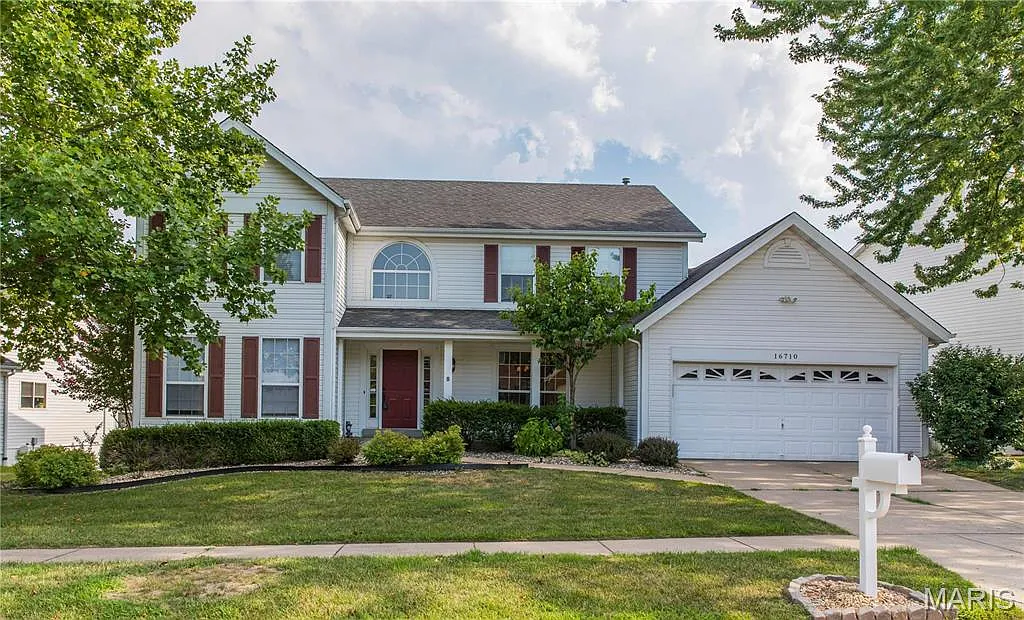 4 bed, 3.5 bath, 3439 sqft, $3,400 — Photo 1