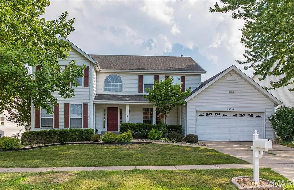16710 Deveronne Cir