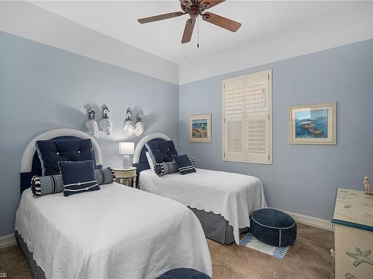6476 Caldecott Dr — Photo 20