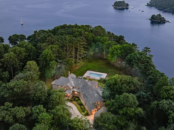 7 LMC Lane, Freeport, ME 04032