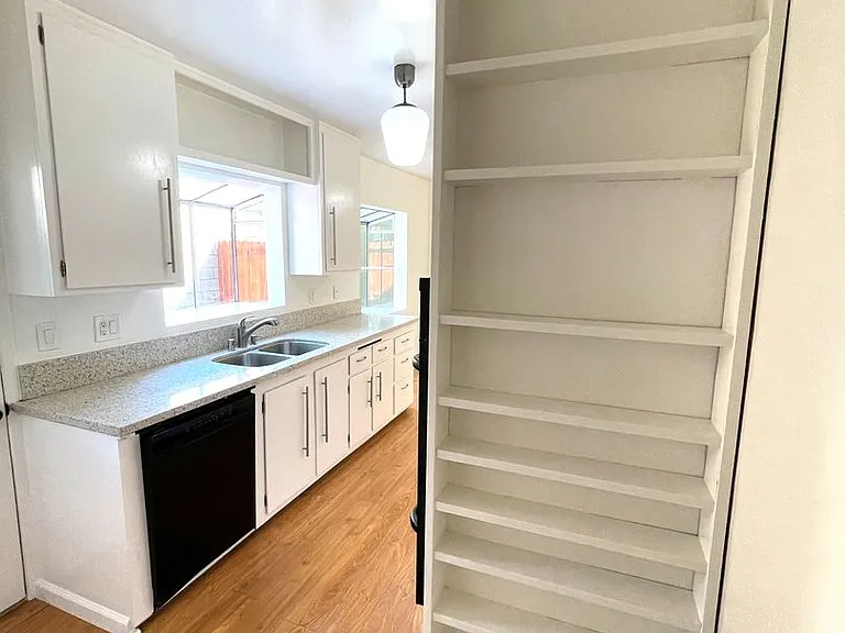 3607 Schaefer St — Photo 22