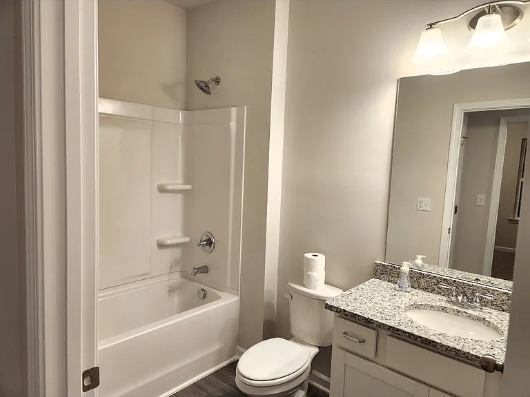 204 Bent Creek Ln — Photo 4
