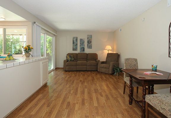 5th image of 306 El Portal Way