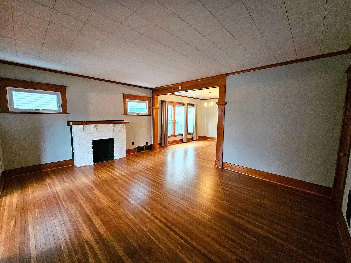 255 Woodside Ave — Photo 3