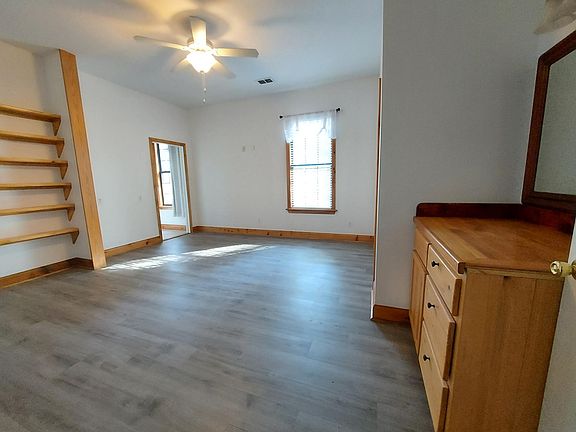 4th image of 4296 Whispering Oaks Dr