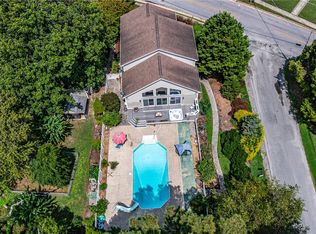 86 Waverly Ave, Kilmarnock, VA 22482