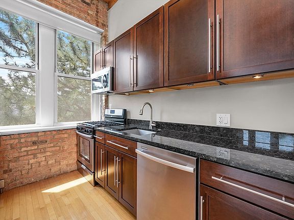 5th image of 2510 N Wayne Ave APT 312