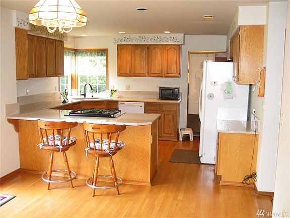 2nd image of 3508 Kensington Ct SE
