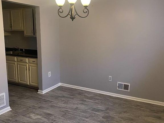 4th image of 7 Rutgers Dr #7