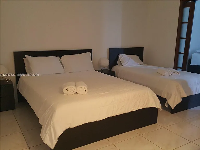 5401 Collins Ave #311 — Photo 8