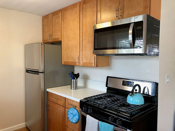 5th image of 2628 6th St #A