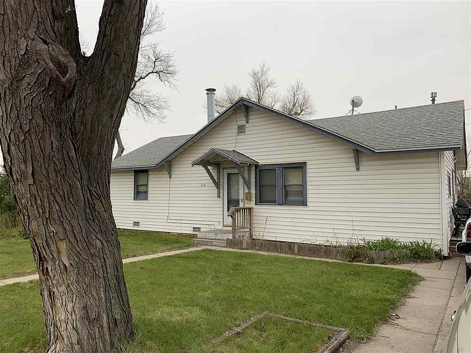 1st image of 216 W 15th Ave