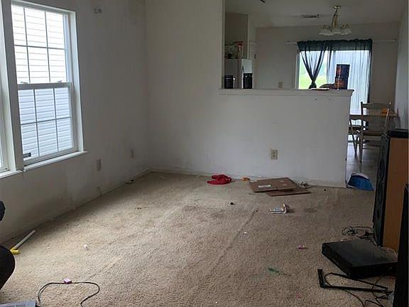 4th image of 10828 Bellflower Ct