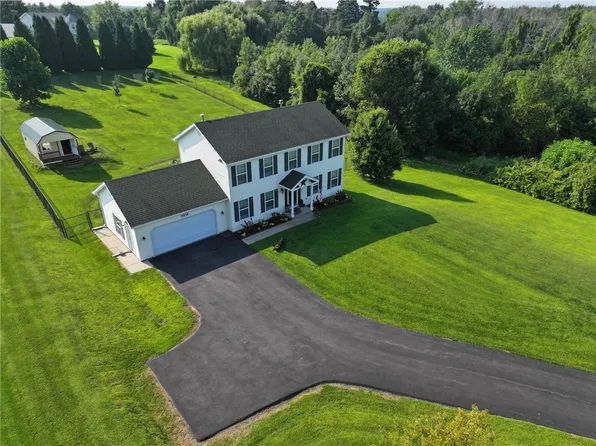 5539 Van Cruyningham Rd, Williamson, NY 14589