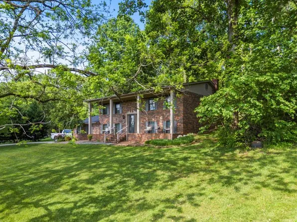 5700 Academy Dr, Morristown, TN 37814