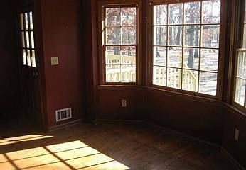2nd image of 524 Richards Chapel Rd