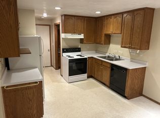 700 Parkview Rd, Green Bay, WI 54304