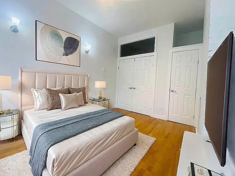 102 W 29th St #1 — Photo 3
