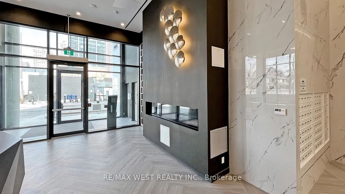 2 bed, $3,000 — Photo 2