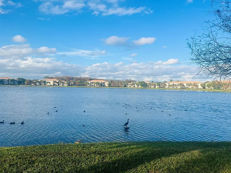 5045 Wiles Rd #201 — Photo 4