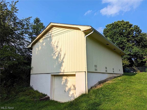 4th image of 16742 Woodshire Dr