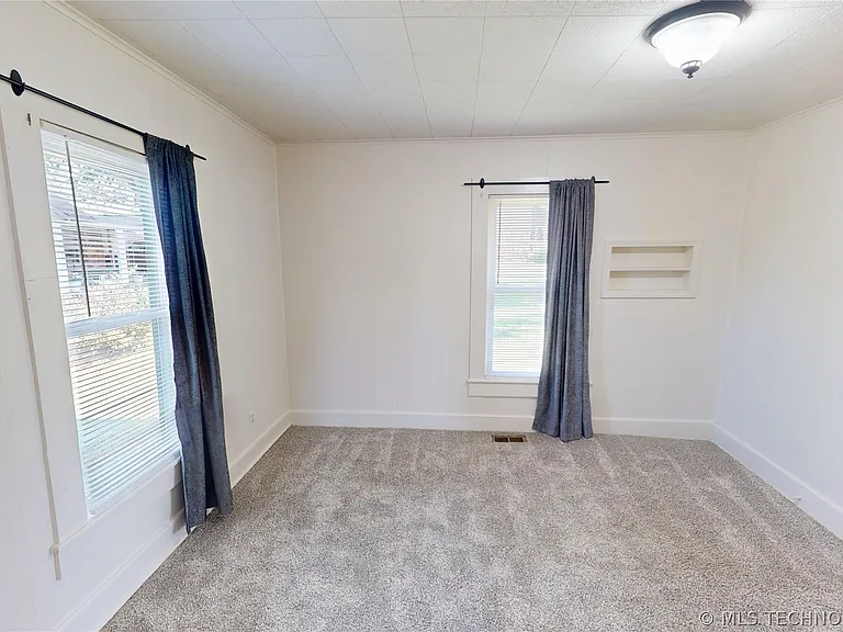 916 N Wilson Ave — Photo 9