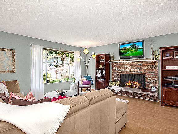 3rd image of 12409 NE 149th St