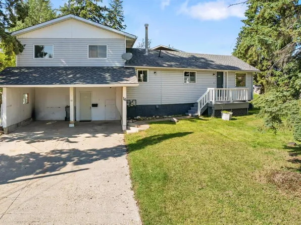 16 E Blueberry Dr, Whitecourt, AB T7S 1G7