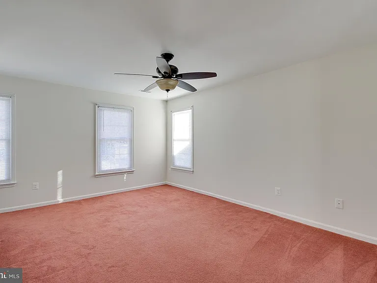 5400 Hampton Forest Way — Photo 16