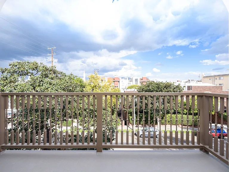 Large-Size Patio