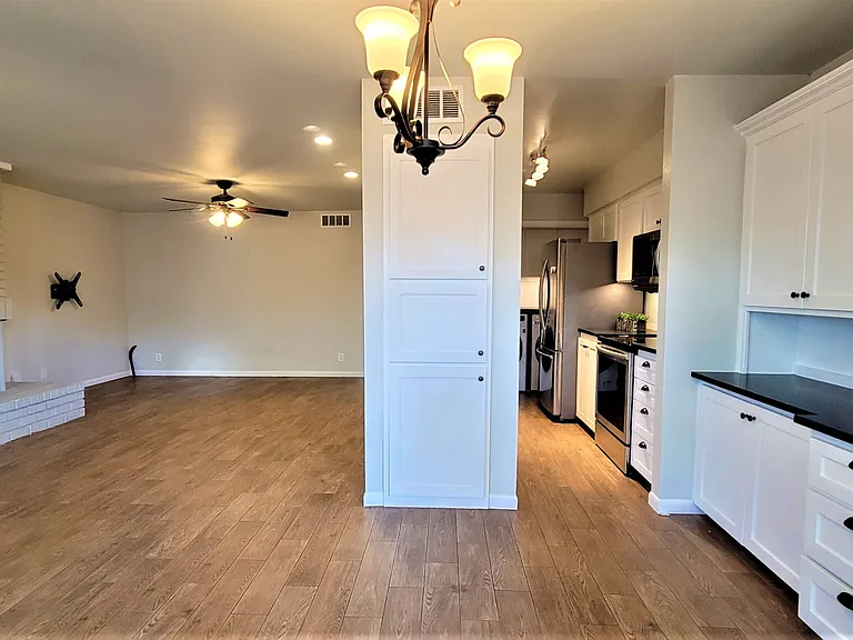 2118 Warnford Pl — Photo 12