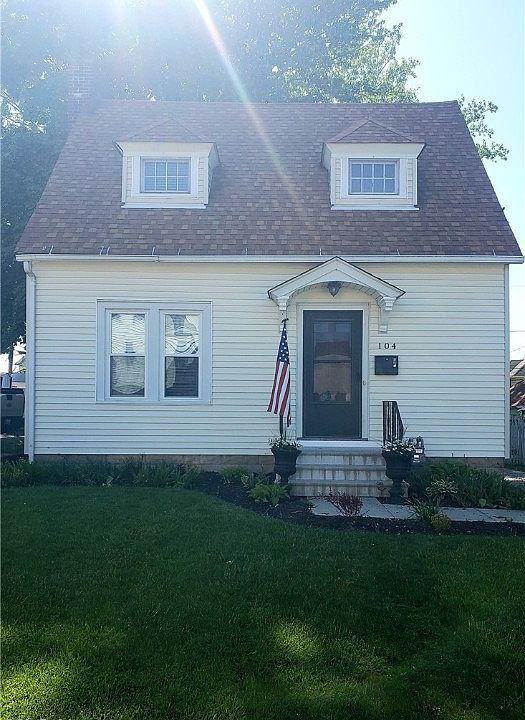 1st image of 104 Marseilles Ave
