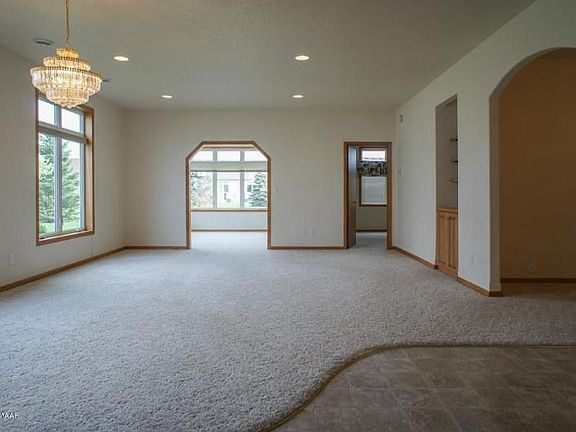 3rd image of 532 44th Ave S