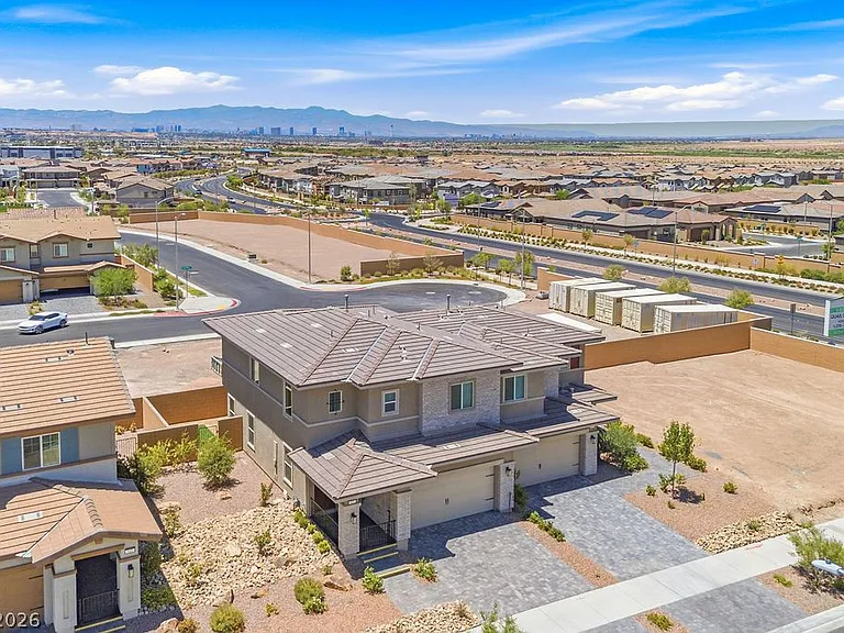 913 Cadence View Way — Photo 2