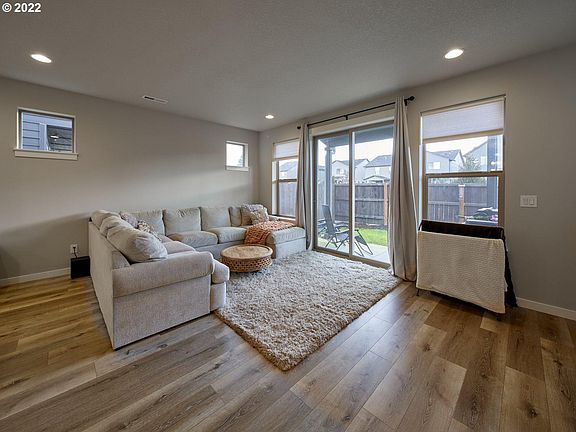 3rd image of 15318 NE 107th St