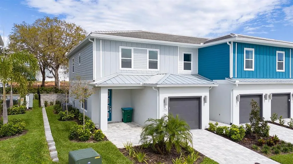 3 bed, 2.5 bath, 1670 sqft, $2,780 — Photo 1
