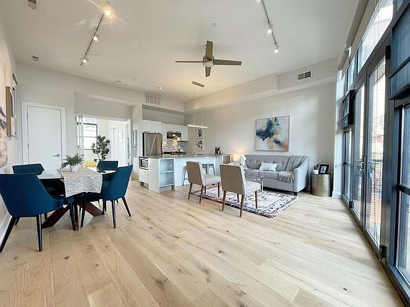 4th image of 2426 Ontario Rd #305