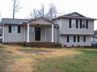 203 Fernleaf Dr, Travelers Rest, SC 29690