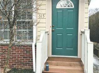 81 Locust Ave APT 315, New Canaan, CT 06840