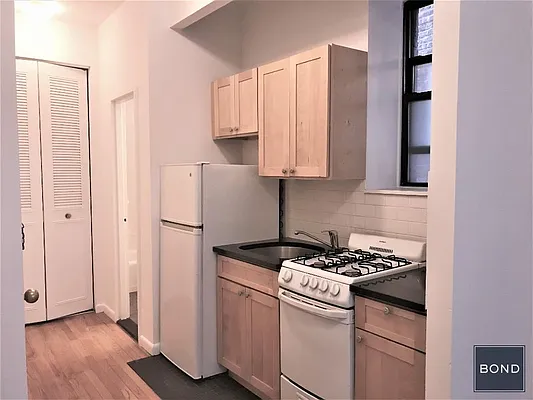 Rented by Bond New York | media 14