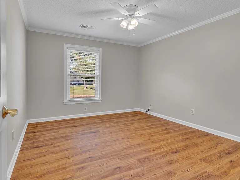 636 Fox Chase Cv N — Photo 19
