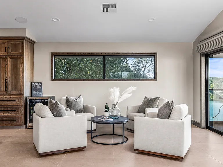 5045 Lakeshore Dr #B — Photo 11