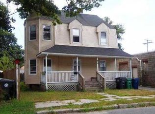 26 Carlisle St, Warwick, RI 02889
