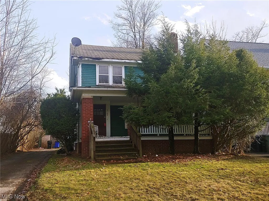 3180 Whitethorn Rd photo 1