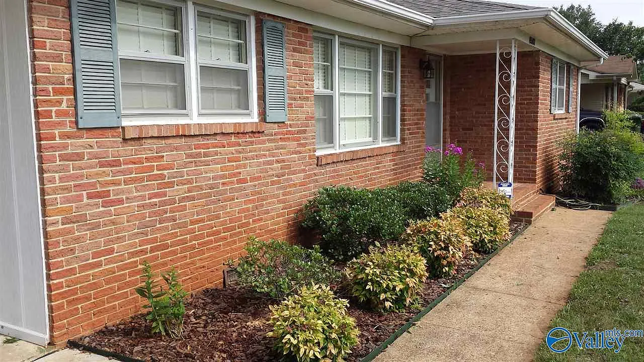 3 bed, 2.0 bath, 1252 sqft, $1,495 — Photo 3