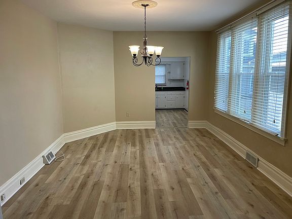 Spacious dining room