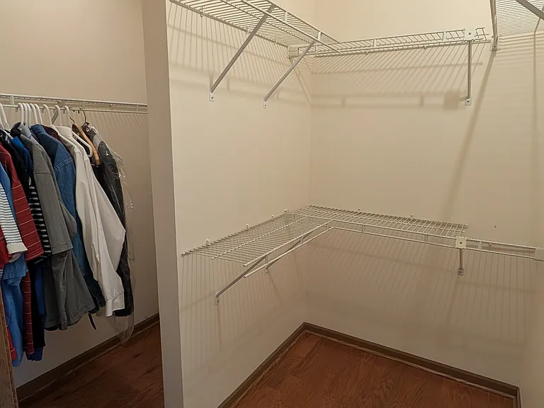 410 Orleans Ave — Photo 27