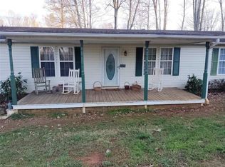 1346 Hope Beasley Rd, Sandy Ridge, NC 27046