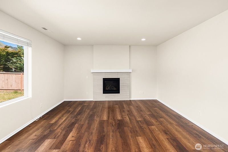3rd image of 10521 191st Street Ct E